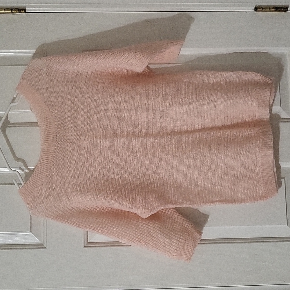 NYC, knitted top. Soft pink. Size S.